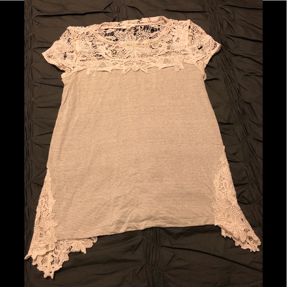 ODDY Tops - 🌺 Flirty & Feminine ODDY Crochet Top - NEVER WORN